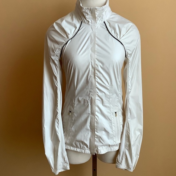 LULULEMON Cream Run Essential Jacket Size 6 - Picture 2 of 14